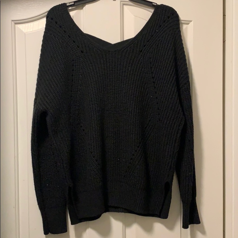 Black criss cross 🖤